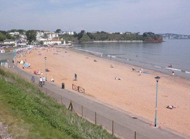 Goodrington Sands in Paignton is mainly a sandy beach, and there are rock pools to explore at low tide.

coastradar.com/places/united-…
