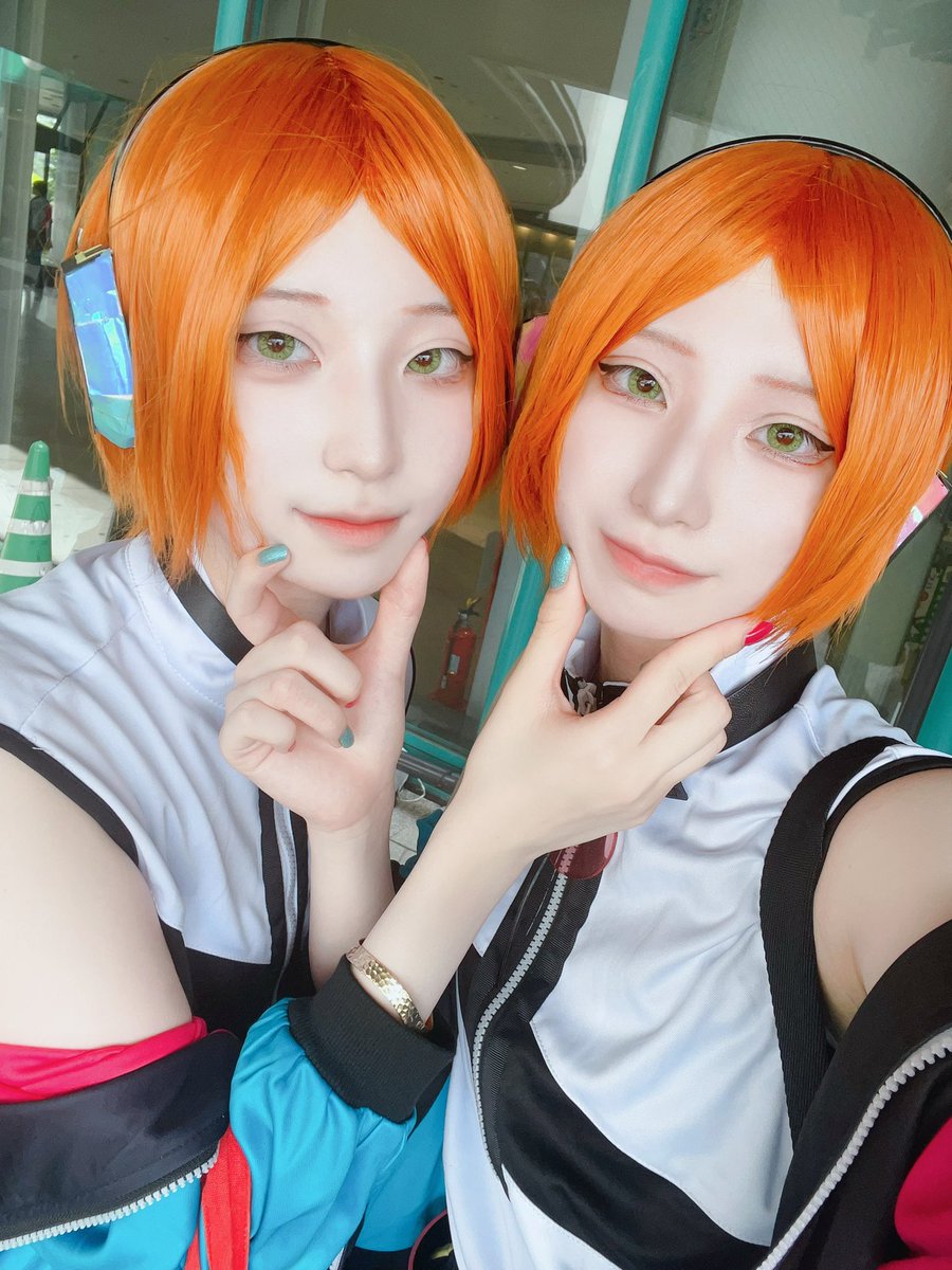 kobayashi_cos's tweet photo. 離脱‼あまねと双子してました〜!
️初CDEF緊張したけど、盛り上がって嬉しかったです😭😭😭応援ありがとうございました!!
感想等ございましたら #2beat までお願いします🫶
#アコスタATC
#CDEFステージlight https://t.co/wmQH6MYYp4