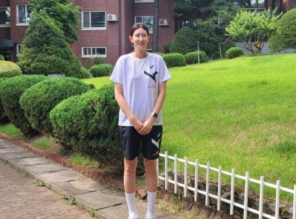 흥국생명 '새 캡틴' 김수지, ＂원하는 엔딩 아니었지만, 좋은 기억 많이 남긴 1년 보냈다＂ [오!쎈 인터뷰] (출처 : 네이버 스포츠) naver.me/xFLJPEin

ㅁㅊ 캡틴 오피셜...🥹🥹