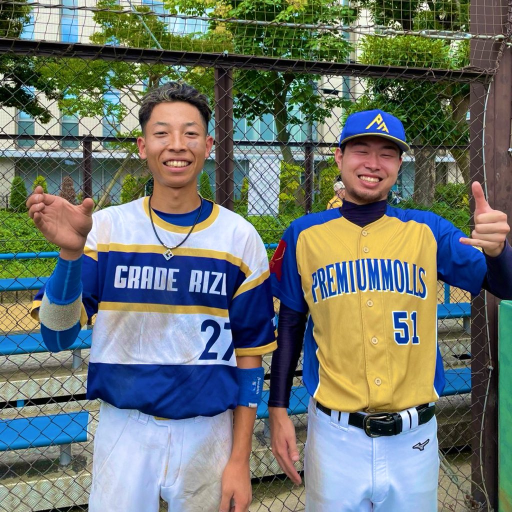 CUBE_LEAGUE's tweet photo. 【6/29（土）今週のヒーロー⚾️】
土曜1部（後期）
PREMIUMMOLLS 対 GRADE RIZE 2nd
2-2で引き分け🔥

PREMIUMMOLLS
#51 安藤選手
先制タイムリーヒットを放つ🍻

GRADE RIZE 2nd
#27 細川選手
最終回に同点安打を放つ活躍✨

https://t.co/iMqW7Or672 https://t.co/36UDvDrS7l