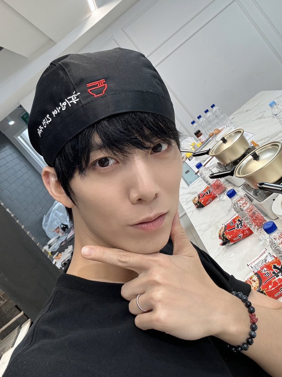 SF9_FANCLUB's tweet image. [📸] HWI YOUNG SINGLE ALBUM [Traveling Fish] EVENT '휘영이네 라면가게‘

#SF9 #에스에프나인 #휘영 #HWIYOUNG #Traveling_Fish #IT_IS_L0VE_♥
