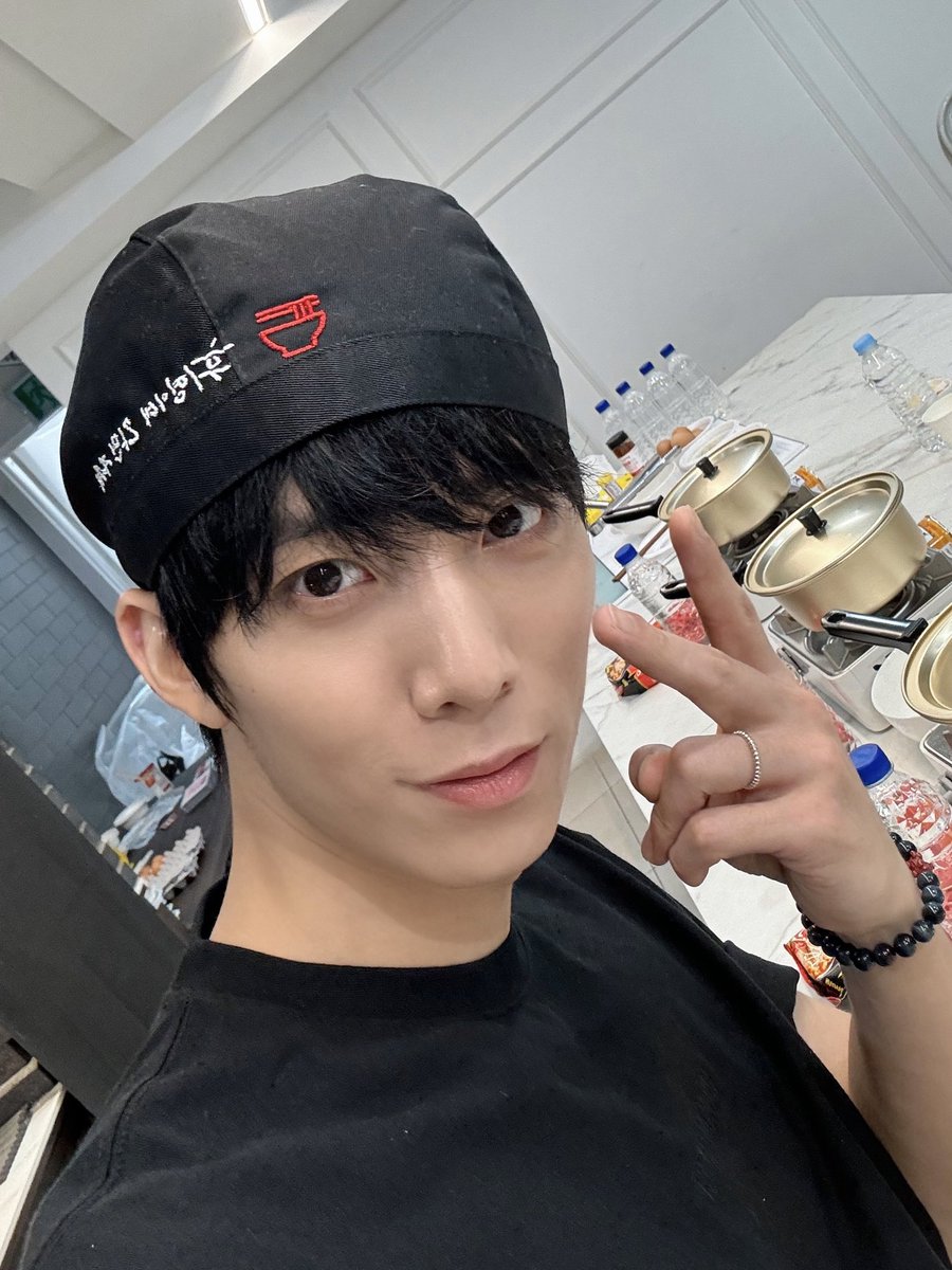 SF9_FANCLUB's tweet image. [📸] HWI YOUNG SINGLE ALBUM [Traveling Fish] EVENT '휘영이네 라면가게‘

#SF9 #에스에프나인 #휘영 #HWIYOUNG #Traveling_Fish #IT_IS_L0VE_♥