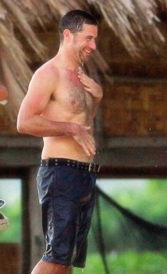 lostinmyheart67's tweet image. SUMMER IS HERE....✈️🏝🔥😝🤫😉 it is too hot 🤣🤣🙈 #Matthewfox 
@jackshephards_ @ericadstallion @iamKarenMauro  @iamKarenMauro