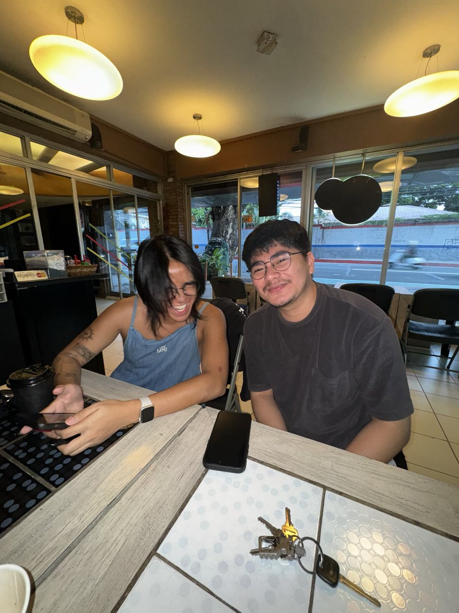 adrianlindayag's tweet photo. May nagdedate @iannvilla @_ajsison #ArNice https://t.co/FCYyHAIqa9