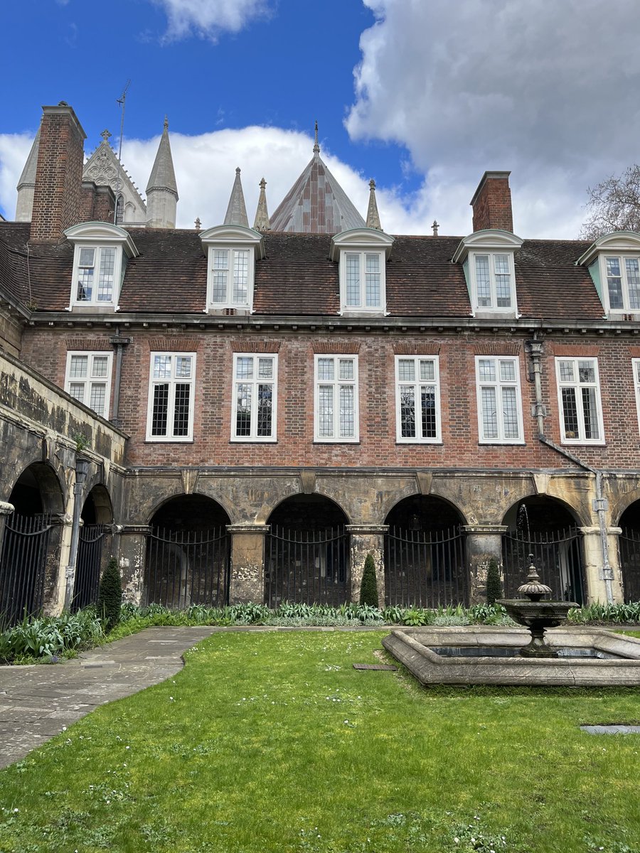 Barb_Drummond's tweet image. Is there a #MassNoun for #pinnacles? #@WestminsterAbbey