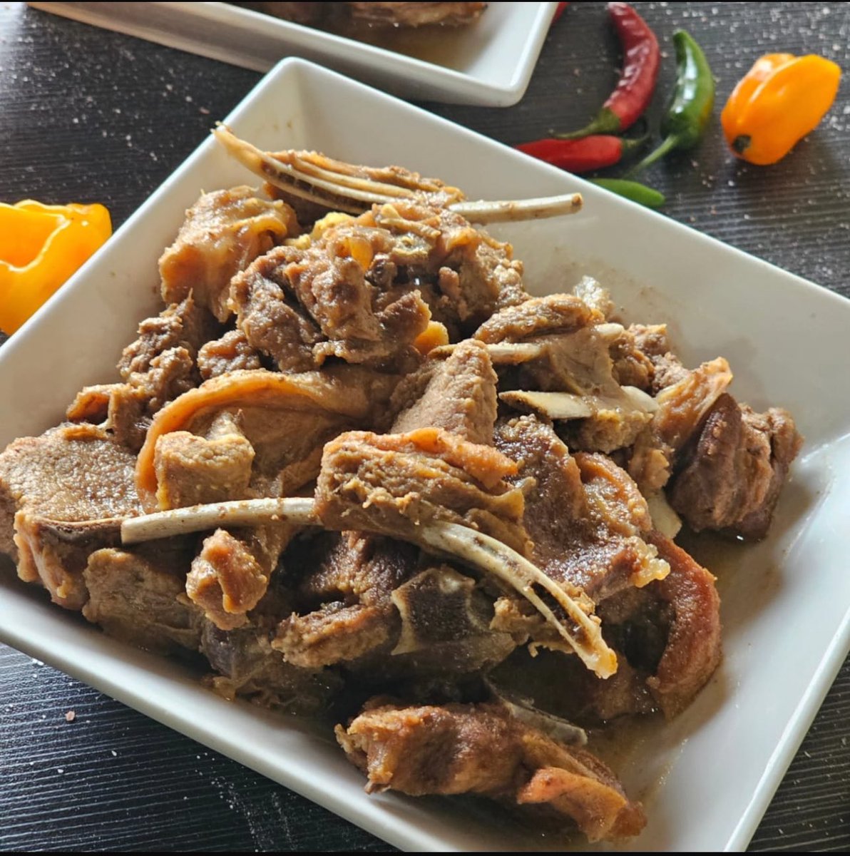 events_zoe's tweet image. Kindly RT it’s a weekend Goat Meat is available,our customers might just be looking to experience our food,in Alex Cnr 1st &amp;amp;3rd Avenue Malboro or you can order from @spazaeats for ur convenience or  📞 (061) 502-4230 ,Goat ,Inhloko,Mogodu ,hardbody chicken and pork trotters 🥂🫶🏾