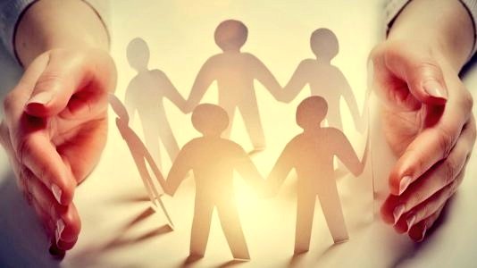 الاعمال الخيرية لاتنتهي - ورجال الأعمال في شقراء مثالا .
————-
رجال الأعمال في المملكة العربية السعودية بعد ان أغناهم الله عادوا بشيء من ثرواتهم يمنحونها للوطن اعترافا بالجميل ومساهمة مع الدولة  في سبيل تعزيز التنمية وخدمة المواطن وكل مقيم على ارض المملكة .

       ليس بمستغرب