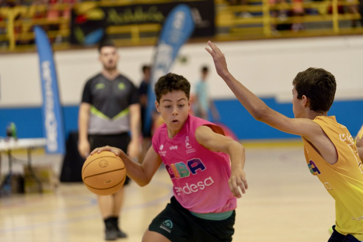 CIBAMalaga's tweet photo. 💣 Señoras y señores…
¡El #CIBA2024 ya está aquí!
Arranca en el Pabellón Juan Gómez ‘Juanito’ el #OpenCIBA3x3Endesa‼️
#Fuengirola #Basketball #Fuengirola https://t.co/VBol0z5x4Z