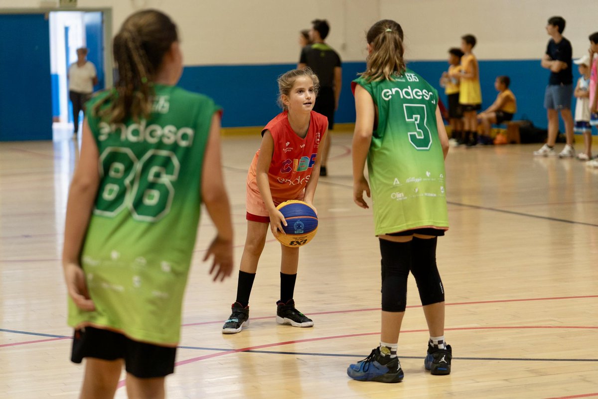 CIBAMalaga's tweet photo. 💣 Señoras y señores…
¡El #CIBA2024 ya está aquí!
Arranca en el Pabellón Juan Gómez ‘Juanito’ el #OpenCIBA3x3Endesa‼️
#Fuengirola #Basketball #Fuengirola https://t.co/VBol0z5x4Z