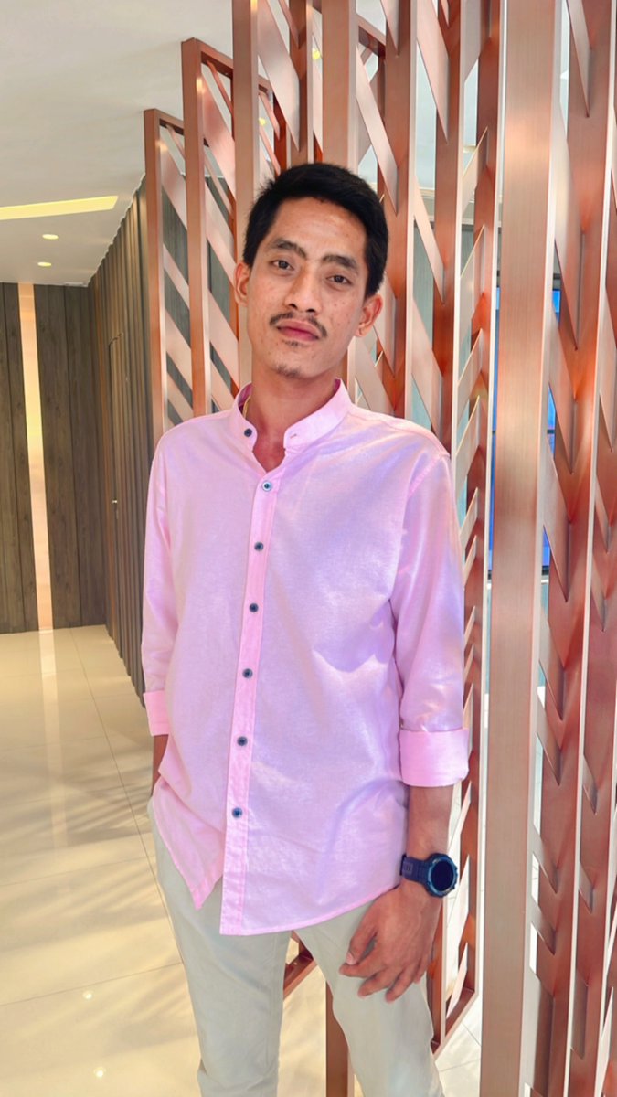 เหมาะกับการอยู่ในวงเหล้า มากกว่าการเข้าไปอยู่ในใจใคร 😋
#หิวเบียร์เย็นๆ