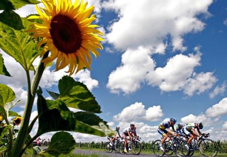 Tim (@timvanhengel) on Twitter photo .<a href="/TourspelSmilde/">Tourspel Smilde</a> ingevuld. Benieuwd hoe mijn ploeg het er de komende drie weken vanaf brengt! Meedoen kan nog tot 15:00! #Tour2024 
 tourspelsmilde.nl .<a href="/TourspelSmilde/">Tourspel Smilde</a> ingevuld. Benieuwd hoe mijn ploeg het er de komende drie weken vanaf brengt! Meedoen kan nog tot 15:00! #Tour2024 
 tourspelsmilde.nl