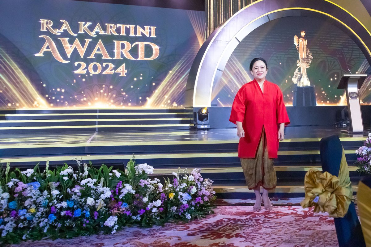 Sebuah kehormatan menerima penghargaan di “RA Kartini Award” tadi malam di Jakarta… 🙏🏼

Buat saya ini bukan sekadar penghargaan untuk perorangan, ini adalah bentuk pengakuan kolektif kepada semua perempuan berprestasi di Indonesia.
