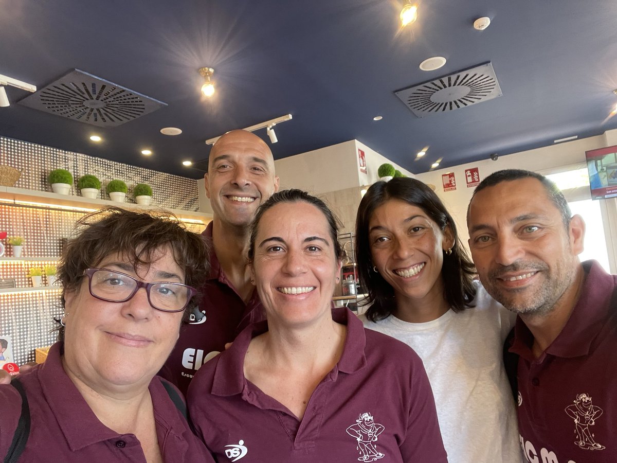 Nuestro equipo técnico han sido los primeros en tener el honor de compartir un ratito con Mati Ortiz en el Wp Kids Tour. Durante todo el día estará con todos los participantes en este torneo en Elche🙌🏻🙌🏻🙌🏻👏🏼👏🏼👏🏼