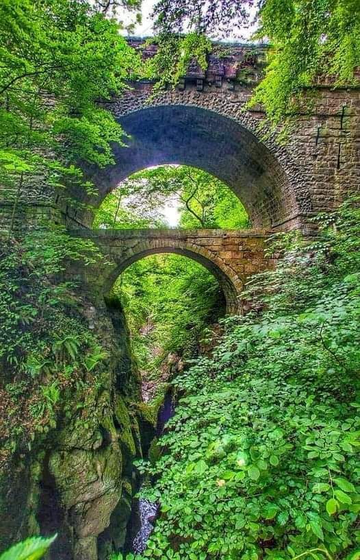histories_arch's tweet photo. The 18th Century AD, Double Bridge (Rumbling Bridge) located in Kinross, Scotland. 

The upper arch was built in 1816 AD, while "lower" bridge, without parapets, was built in 1713 AD.

#archaeohistories https://t.co/oGIci0epx9