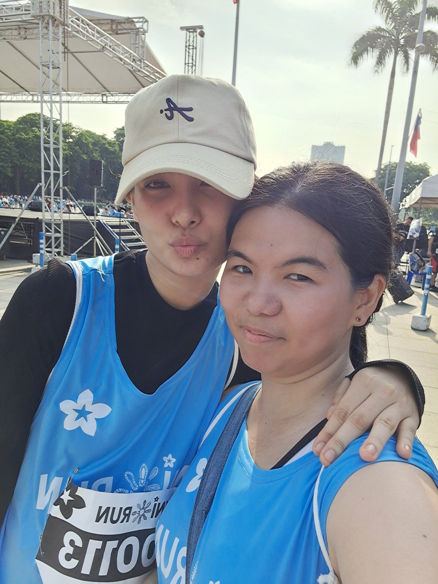 xandz34's tweet photo. With Anji Salvacion 🤩
#BiniRun #binirun2024 #biniday #funrun #binifunrun #celebrityphoto #celebrityselfie 
📷  june 23 2024 @_anjisalvacion @anjisalvacion https://t.co/bbP0GmPiVk