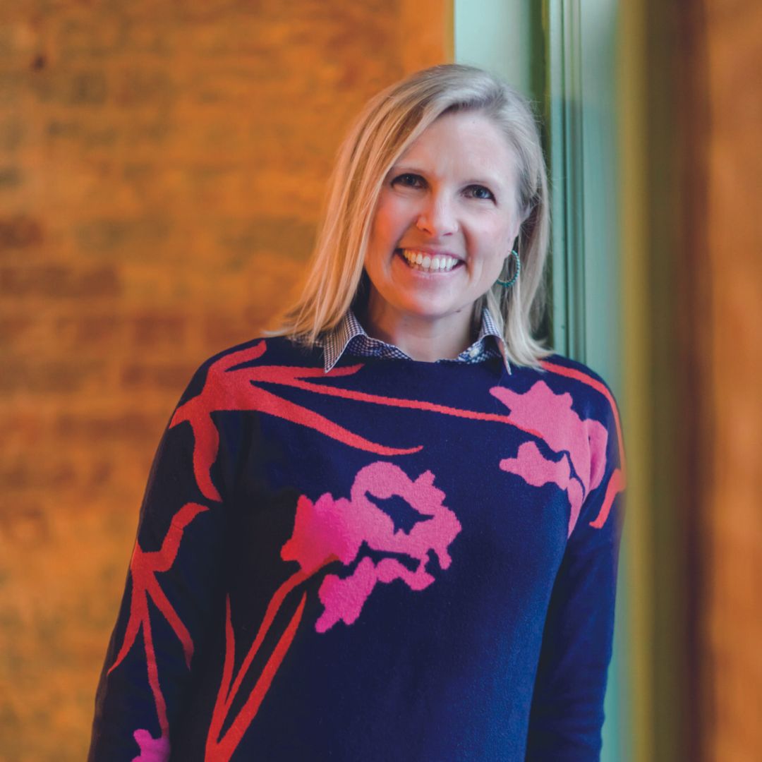 Celebrating Katharine Brown ’98! From BS in Biology at Trinity College to owning Fox Hill Farm 🌿and being a science teacher, she creates unforgettable moments in Honesdale, PA, echoing her Trinity memories. Learn more at: bit.ly/3RNcE6g
#BantamProud #TogetherWeTrin 💙💛