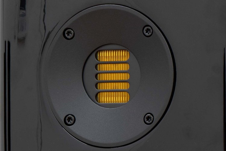 pw_audio's tweet image. 【レビュー】ELACの最新スピーカー「Solano 280.2」。トゥイーターはJET6に進化、フロア型とブックシェルフ型の実力をそれぞれチェック

phileweb.com/review/article…

#ELAC #エラック #スピーカー #PR