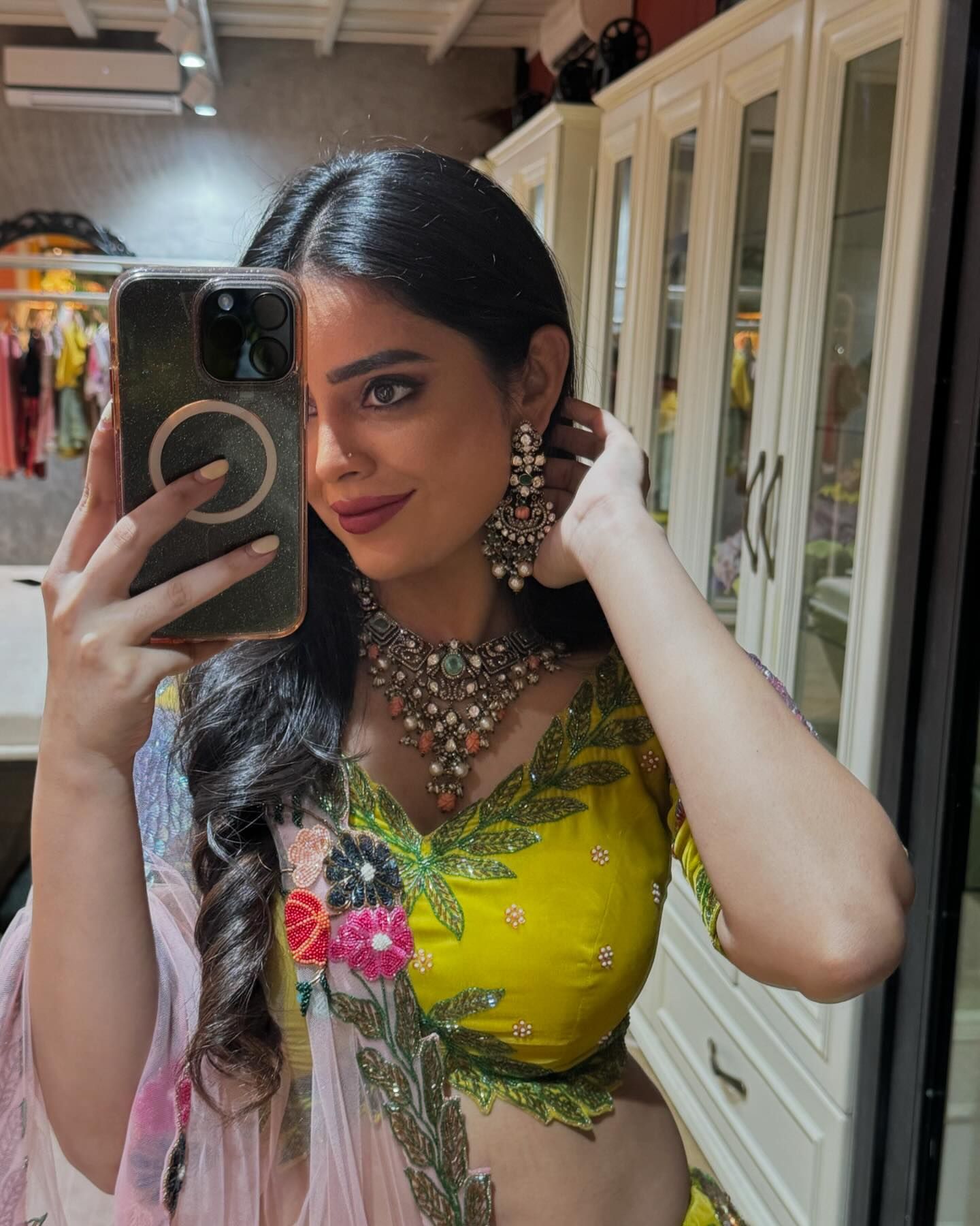 GRP-a-HakAAfzKM?format=jpg&name=large