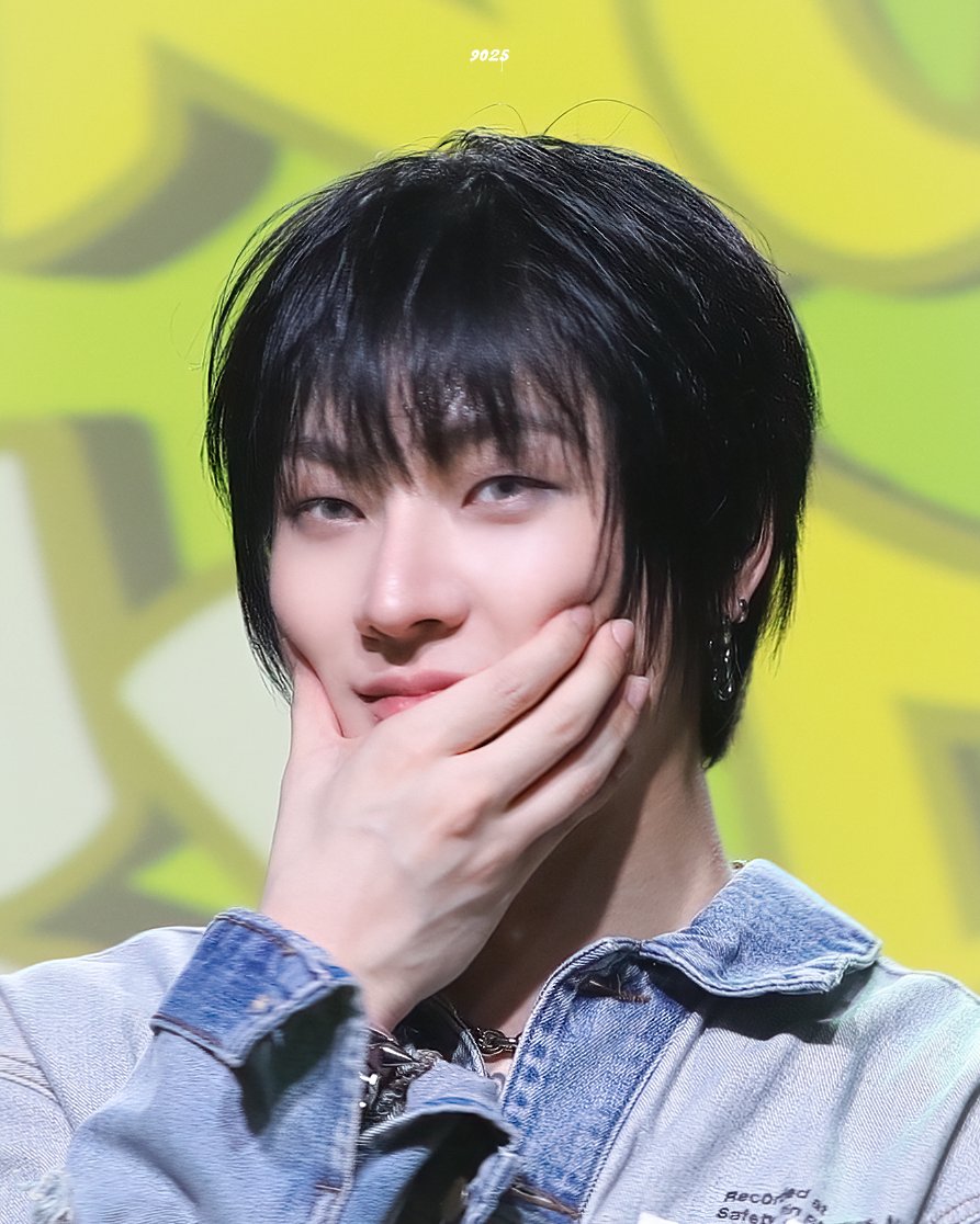 9025_for_HANSE's tweet photo. 240420 DO HANSE FAN MEETING
: Rock SEpirit
아 궁 빵 ~
( ⸝⸝•ᴗ•⸝⸝ )੭⁾⁾  말랑말랑 볼탱이,,, 

#도한세 #DOHANSE #한세 #HANSE https://t.co/ZX00DmFKlT