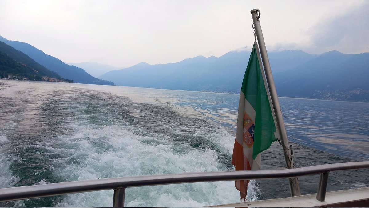 karniggels's tweet image. Auf dem Weg zum Spiel - nichts für ungut, aber die italienische Fahne soll nach dem Spiel auch schlaff im Wind hängen.. ;) #HoppSchwiiz🇨🇭 #EURO2024⚽️ #PublicViewing #Locarno