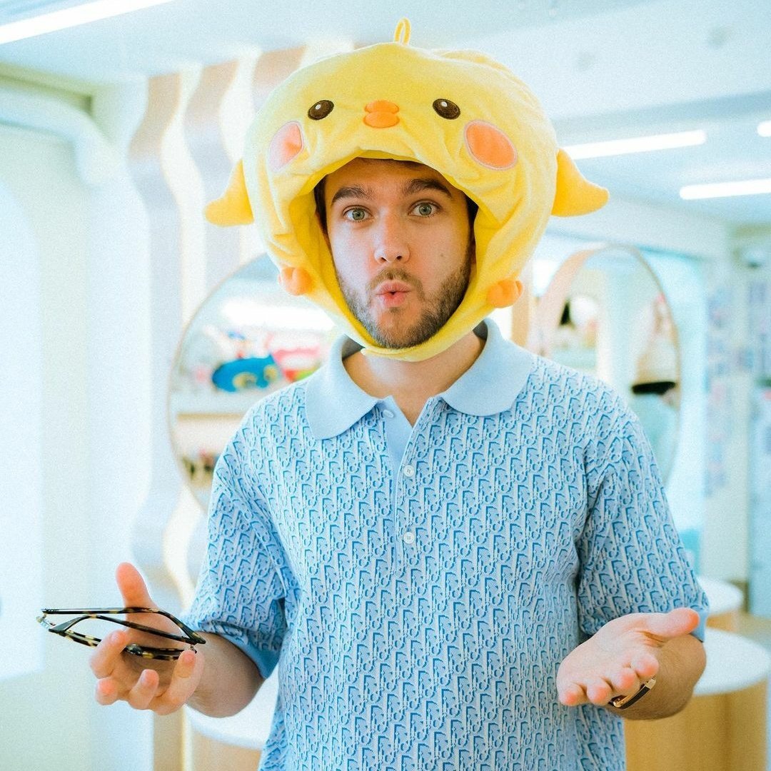 ZeddUpdates_'s tweet image. Good morning, happy #Zeddception day 🌞