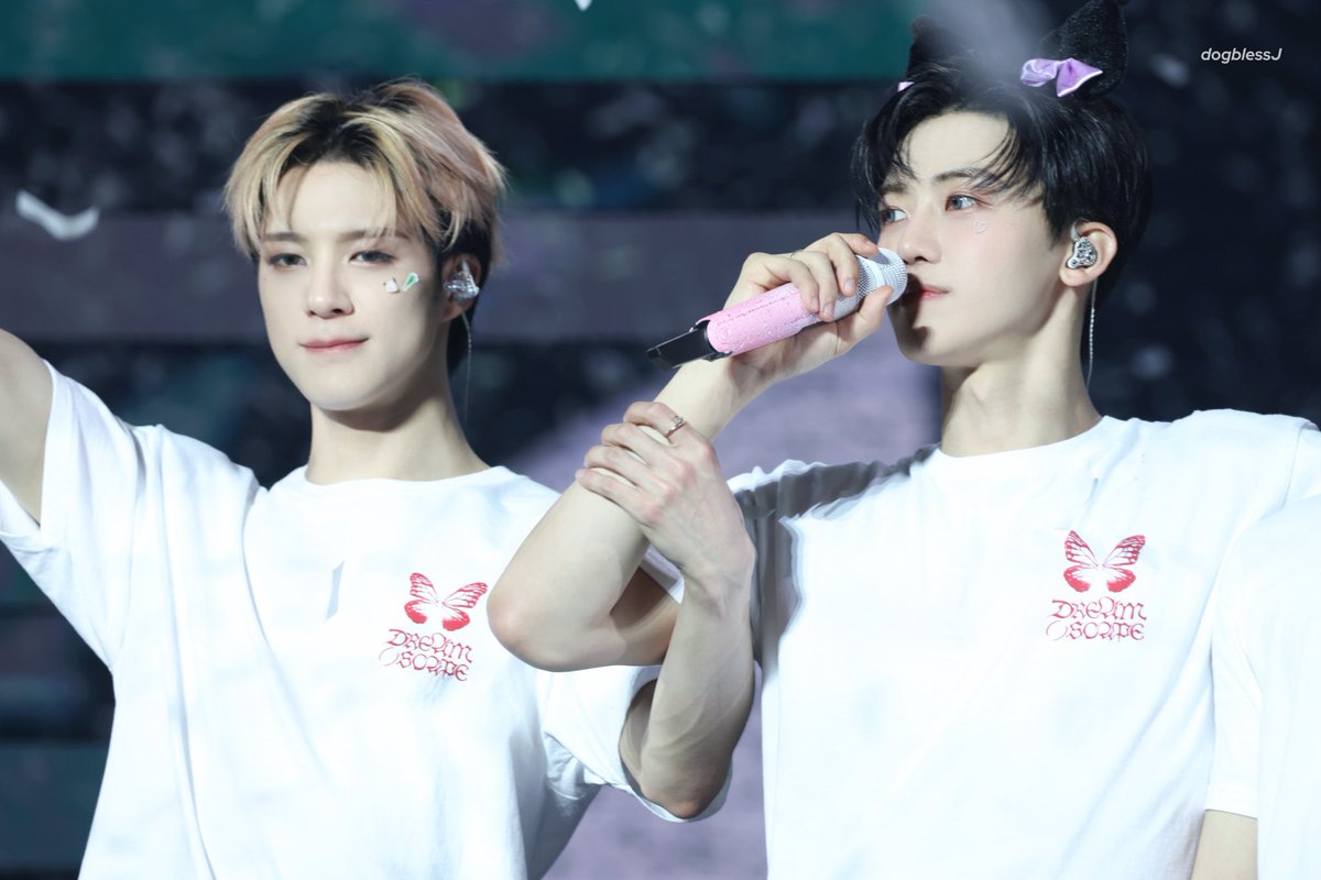 dogblessJ_mz's tweet photo. 240629 TDS3 in SINGAPORE

#잼젠 #NCTDREAM 
#재민 #JAEMIN #제노 #JENO https://t.co/2blbqOrULG