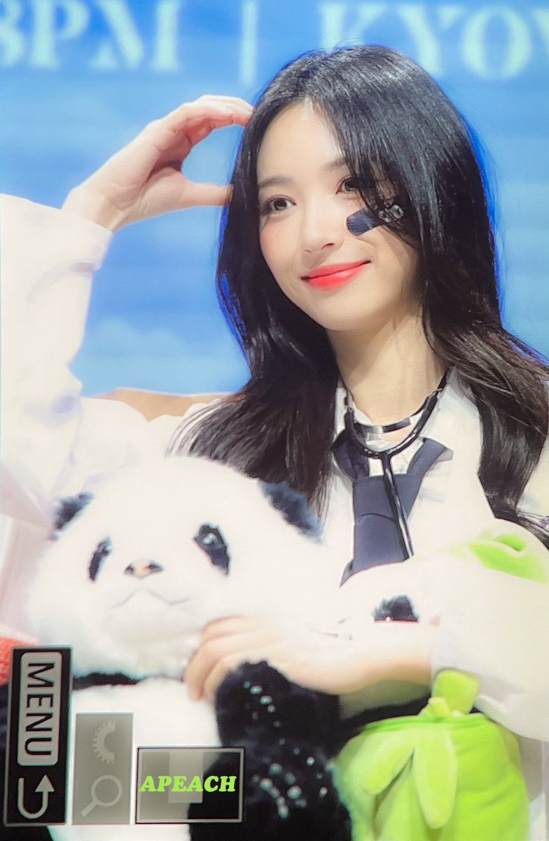 APEACH_CB's tweet photo. 240629 Won &amp; Only 팬사인회

🐼🍀

 #체리블렛 #CherryBullet #지원 #허지원 #아기여우🦊 #오늘도져니팅 https://t.co/bZzVWyOJN3