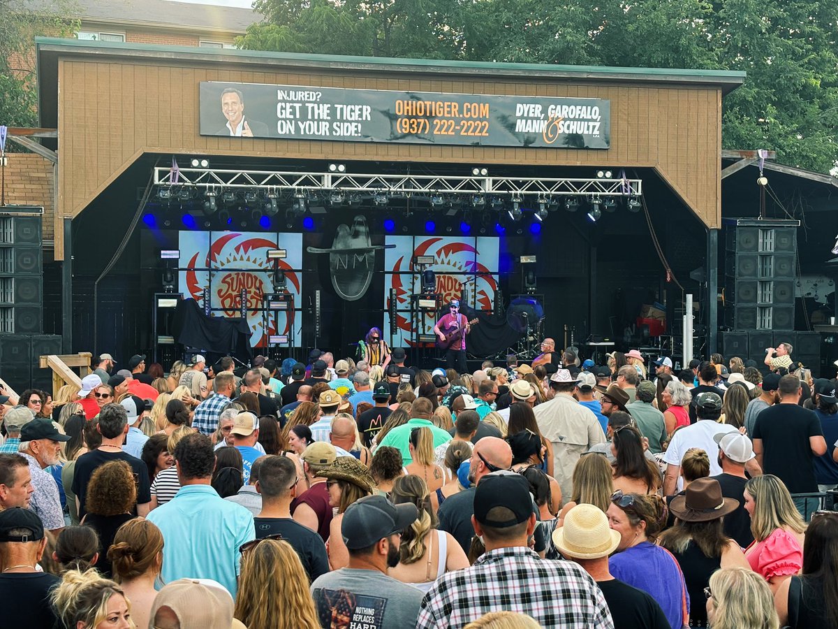 Played in front of a sold out crowd last night at <a href="/JDLegendsOHIO/">JD Legends Franklin</a> 
Another sold out show coming tonight at Frankie’s in Morehead. See y’all there 🌞
Photo by Tim Parks #sundybest