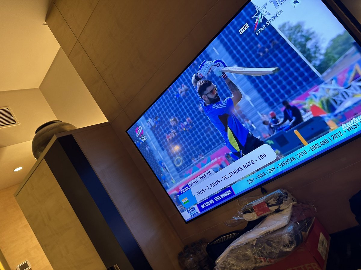 ParagRiyan's tweet image. Good Luck to 🇮🇳 and to the man for the big occasions #INDvSA