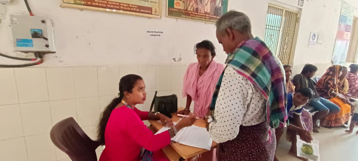 SambitBegray's tweet photo. @HFWOdisha @nhmodisha @Ganjam_Admin @GanjamHealth @CMO_Odisha @ChcPatrapur2024 
Mental Health Camp organised today at Community Health Centre, Patrapur, Ganjam, catering to those unfortunate patients who fall victims of their own circumstances &amp; need medical help. 
#MentalHealth https://t.co/Z0SBmXWf1x