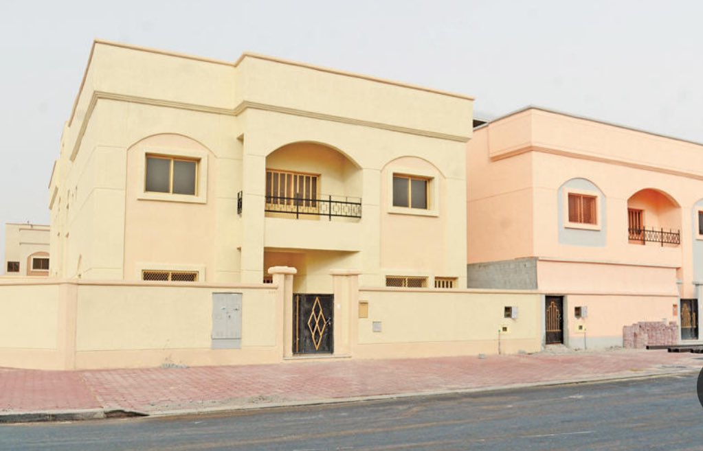 NajezGroup's tweet photo. من يرفع الظلم عن أهالي #خيطان_الجنوبي 
جميع مناطق الكويت تتحمل السكنية تبليط الساحات الملاصقة للمنزل ماعدا منطقة خيطان الجنوبي المنطقة الوحيدة المواطن يتحمل تبليط هذيه الساحات من حسابه الخاص وتحمله التكلفة
ماهو السبب ؟! نريد توضيح من السكنية 
@pahwgovkw @mpw_kw https://t.co/CR8xsKh00y