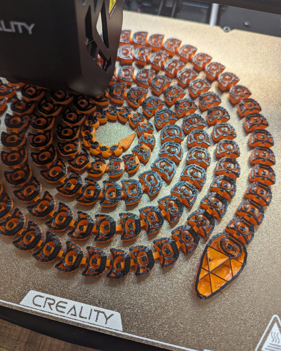 Creality3dP's tweet photo. Guess how long it’ll take to #3Dprint this extra-long snake? 🐍🖨️
Thanks to ℂℴ℟ℽ(@MyprofileonX) on Twitter(X) for sharing!
Fun to print and play with on Ender-3 V3 SE
https://t.co/ocSOZQt85G
#CrealiGallery #creality #3dprinter #3dprinting #3dweekend #3dmodel #ender3v3se https://t.co/tT0CFnLge3