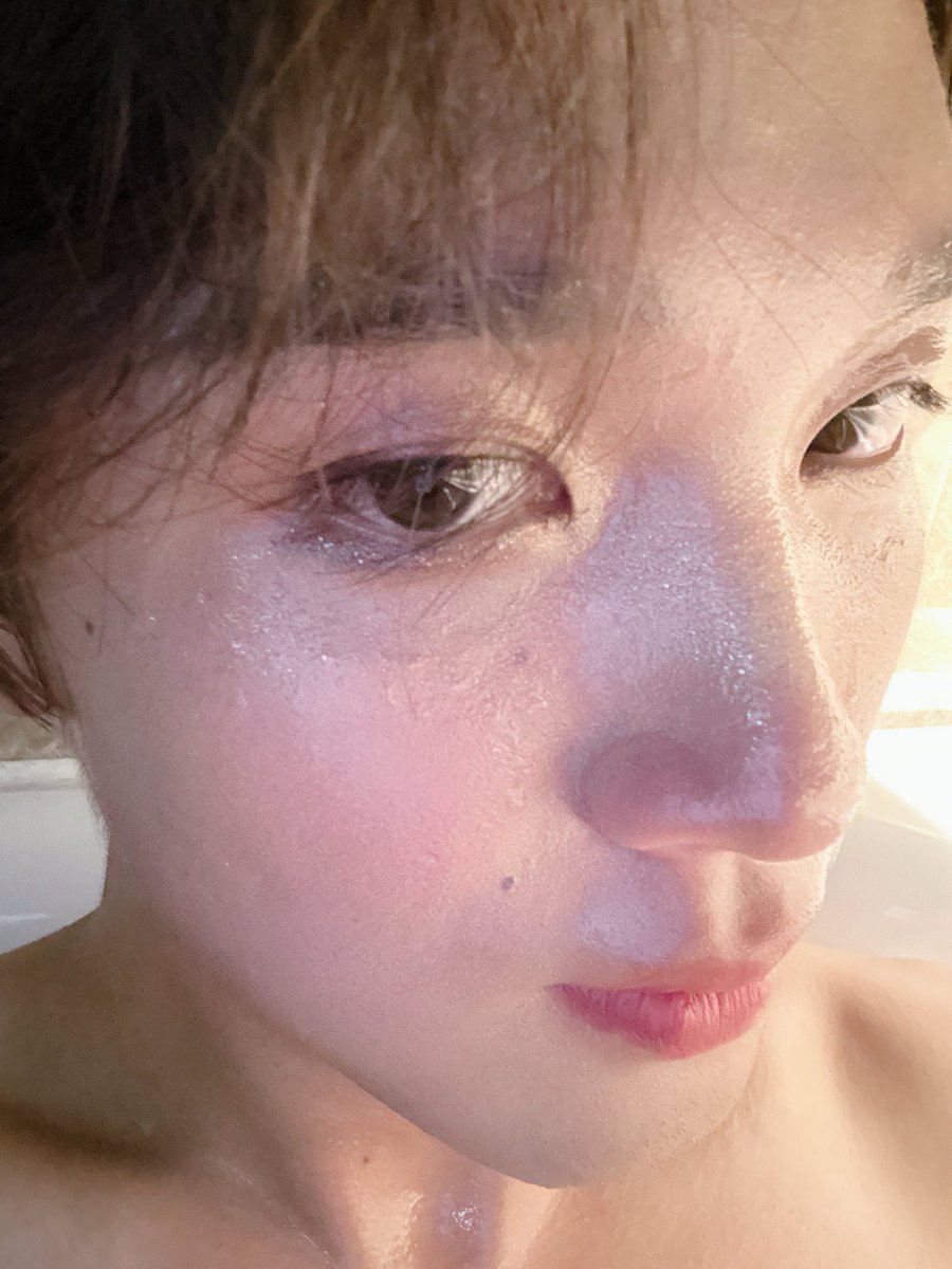 hyuncob tweet picture