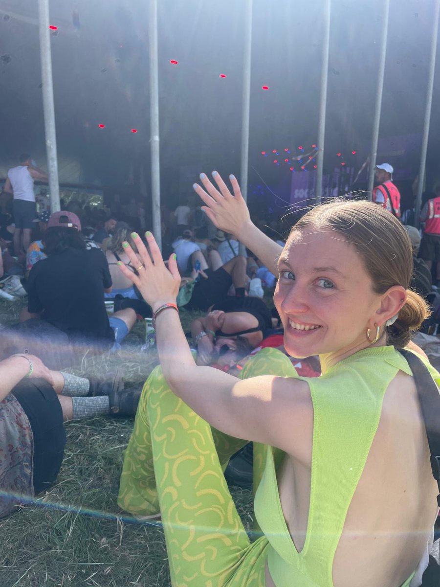 Just drying my nails at <a href="/glastonbury/">Glastonbury Festival</a> 🩵💚
Catch me on the acoustic stage tomorrow 12:10 🪩

#Glastonbury2024