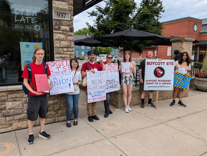 I swung by Elmwood Taco and Subs in Buffalo NY yesterday to speak with supporters of <a href="/ETSUnion716/">ETSUnion</a>.

ETS workers voted decisively for a union last November.

There’s been an ongoing boycott of ETS because of employer retaliation and union-busting 🧵