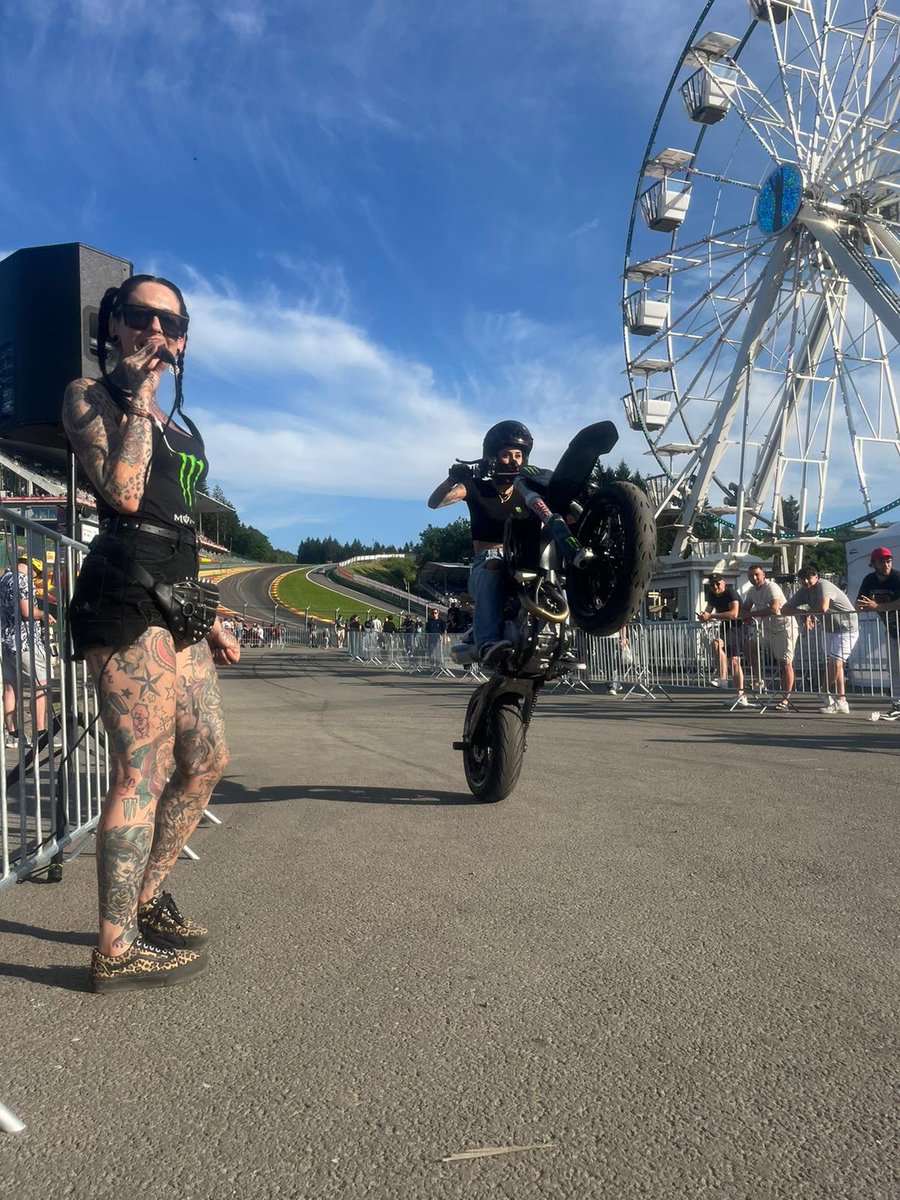 Sara Aydin &amp; One Wheel Wavey killin' ittttttt 🥵

#UnleashTheBeast #24hoursofSpa