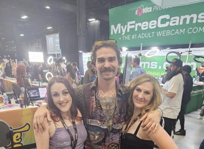 Happy birthday @FleshMechanic19 hope you have the best day!!! 🥳🎈 https://t.co/dt3ypxvXz2<a class="tags" href="/tag/fleshmechanic19">@fleshmechanic19</a><a href="/tag/summer"class="tags"><span>#summer</span></a><a href="/tag/tanning"class="tags"><span>#tanning</span></a><a href="/tag/summertime"class="tags"><span>#summertime</span></a><a href="/tag/poolday"class="tags"><span>#poolday</span></a><a href="/tag/bathingsuit"class="tags"><span>#bathingsuit</span></a>