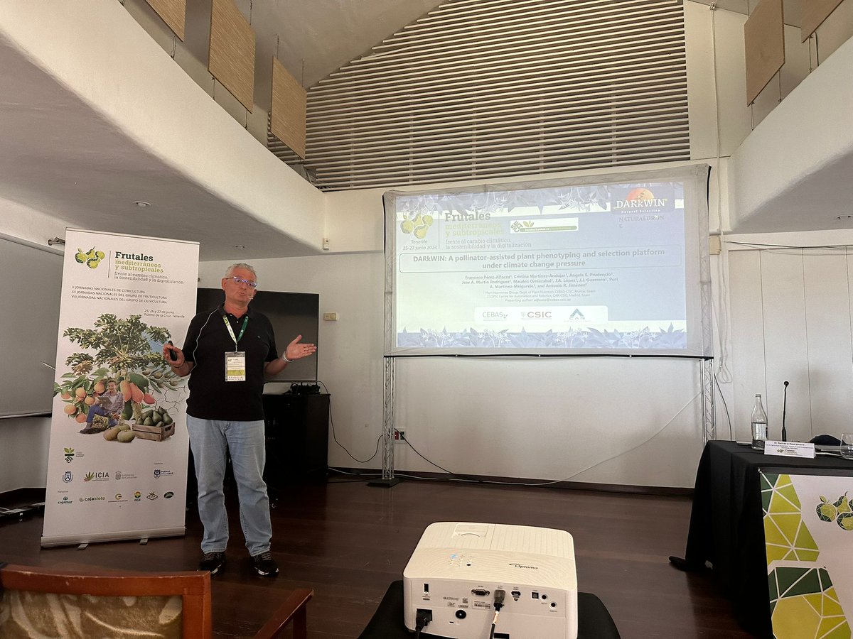 Darkwin_eu's tweet image. This week we attended mediterranean and subtropical fruit trees conference in Tenerife 🍅⛰️

#frutalesmediterraneos #frutalesmediterraneosysubtropicales #cebas #csic #darkwin #europeanproject