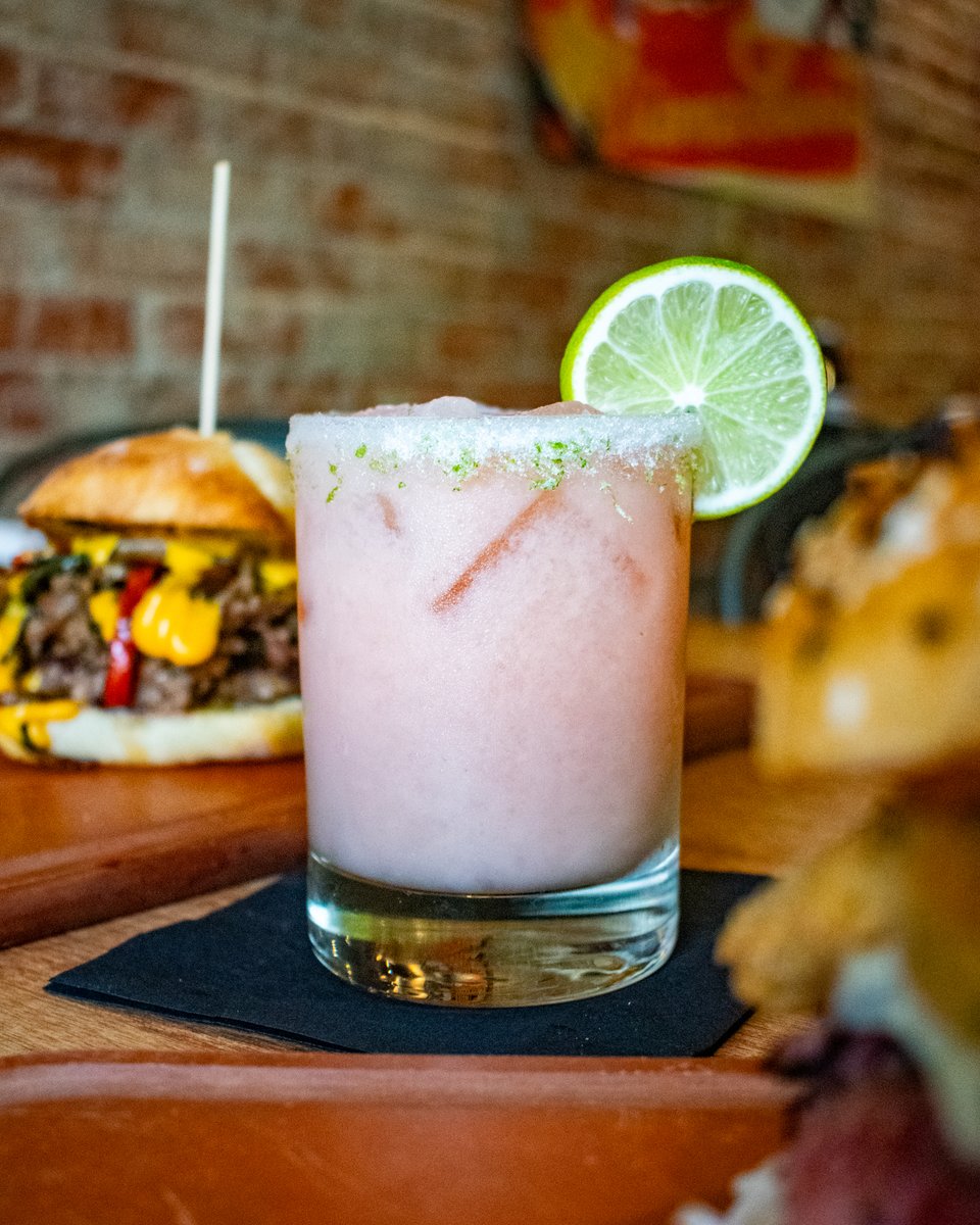 hambrgr's tweet photo. Introducing "Born & Braised" #CHEFSMASH ๐ธ๐ Only at HAMBRGR St. Paul until July 10th, celebrating the upcoming Born & Raised festival.
Pair it with our exclusive drinks:
๐ Delirium Red
๐น Guavarita https://t.co/9QB566v3Xb