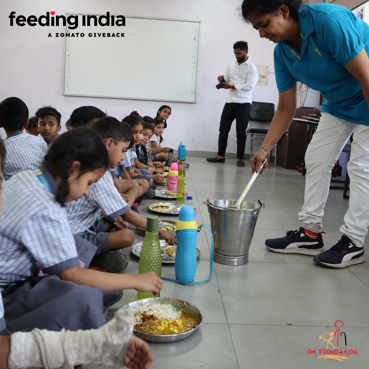 _OMFoundation's tweet image. We, at OM Foundation, are immensely grateful for our collaboration with @Feeding India. With your support, we provide healthy meals to children, ensuring they have the energy and nutrients they require for growth and development. 🙏 #FeedingIndia #dailyfeedingprogram #ngo