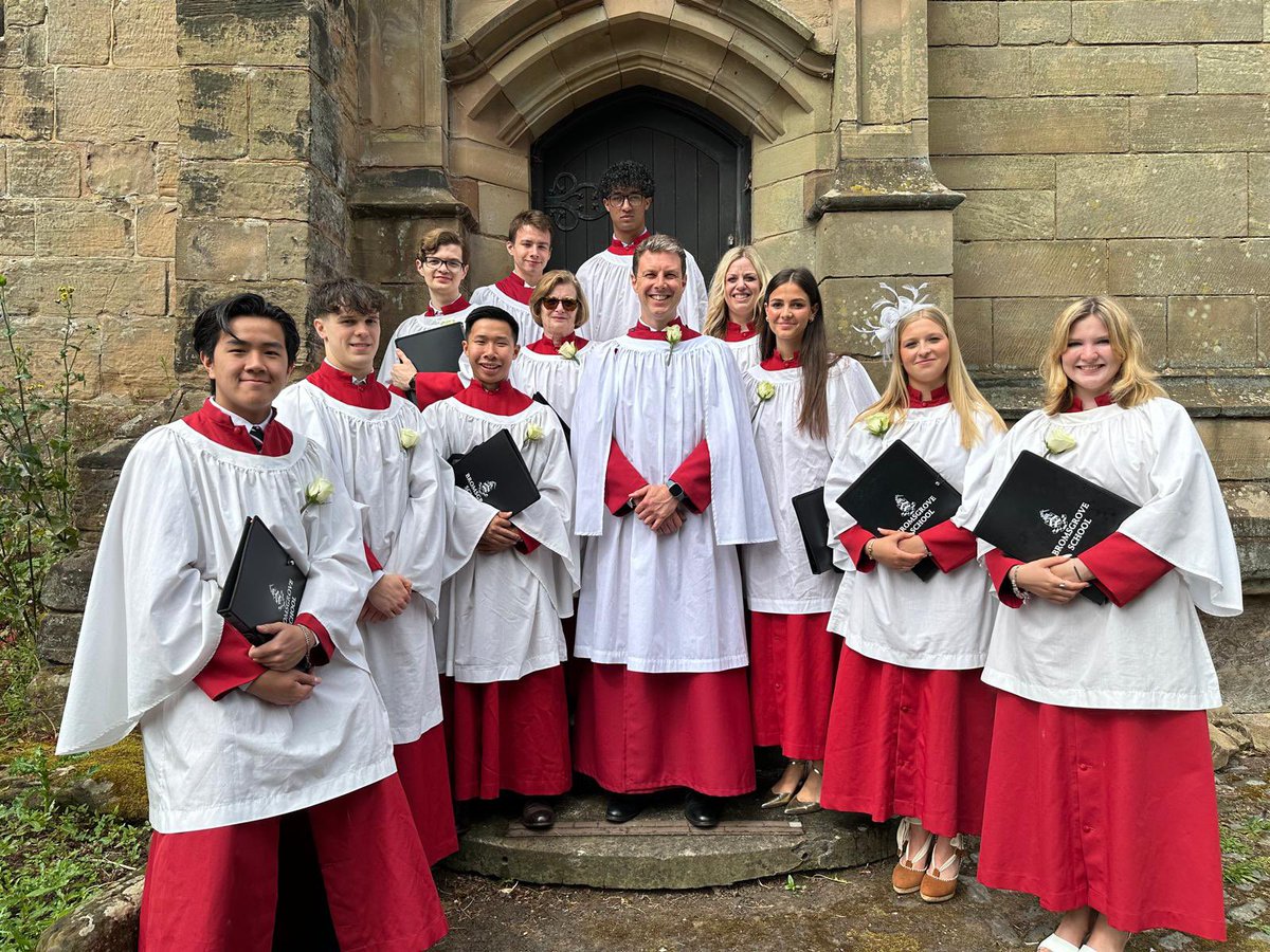 BromsSchool's tweet photo. Departing Upper Sixth members of the Chapel Choir, with Mrs Hibell who also leaves us after many years of service (and Chapel Services!) 

#BromsCommem #BromsChoir #BromsU6 https://t.co/TBJy4Cv6ex