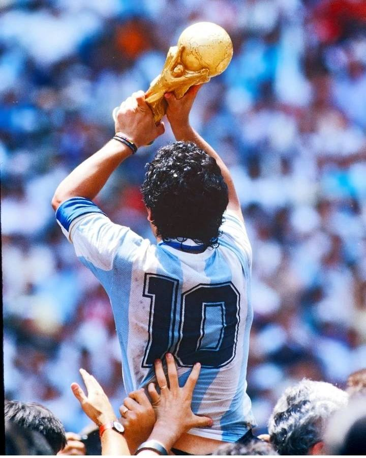 AMANDO A MARADONA tweet media