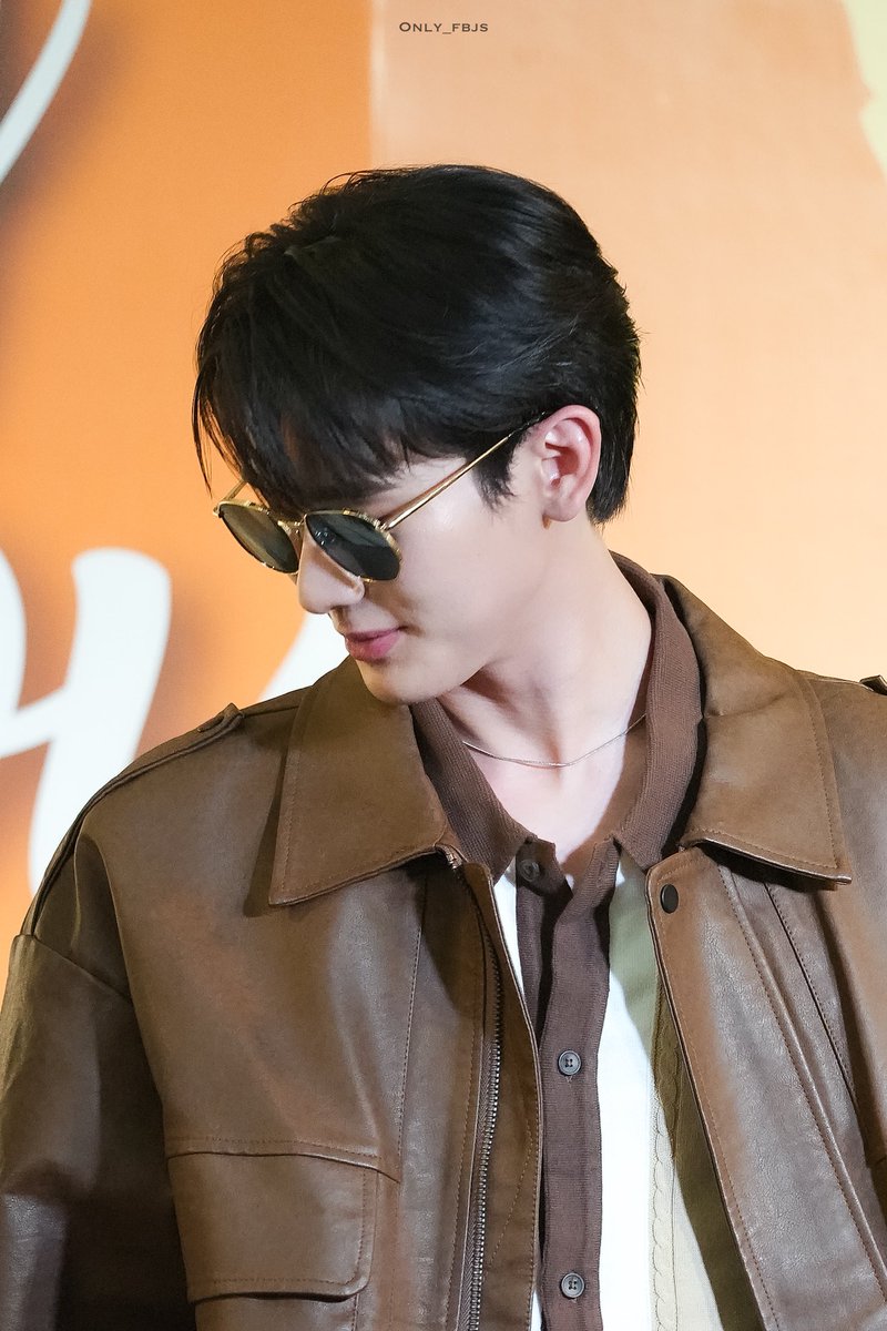 only_fbjs's tweet photo. 𓏰𓏰 240629 • HEAVYXBOOK

ผู้กองบุ๊คสุดหล่อ ขอบทตำรวจเข้าหน่อยค่ะ

#BookXHeavy
@kasibook #kasibook 
⿻#snaponlyyou https://t.co/HIMyyRHJa4
