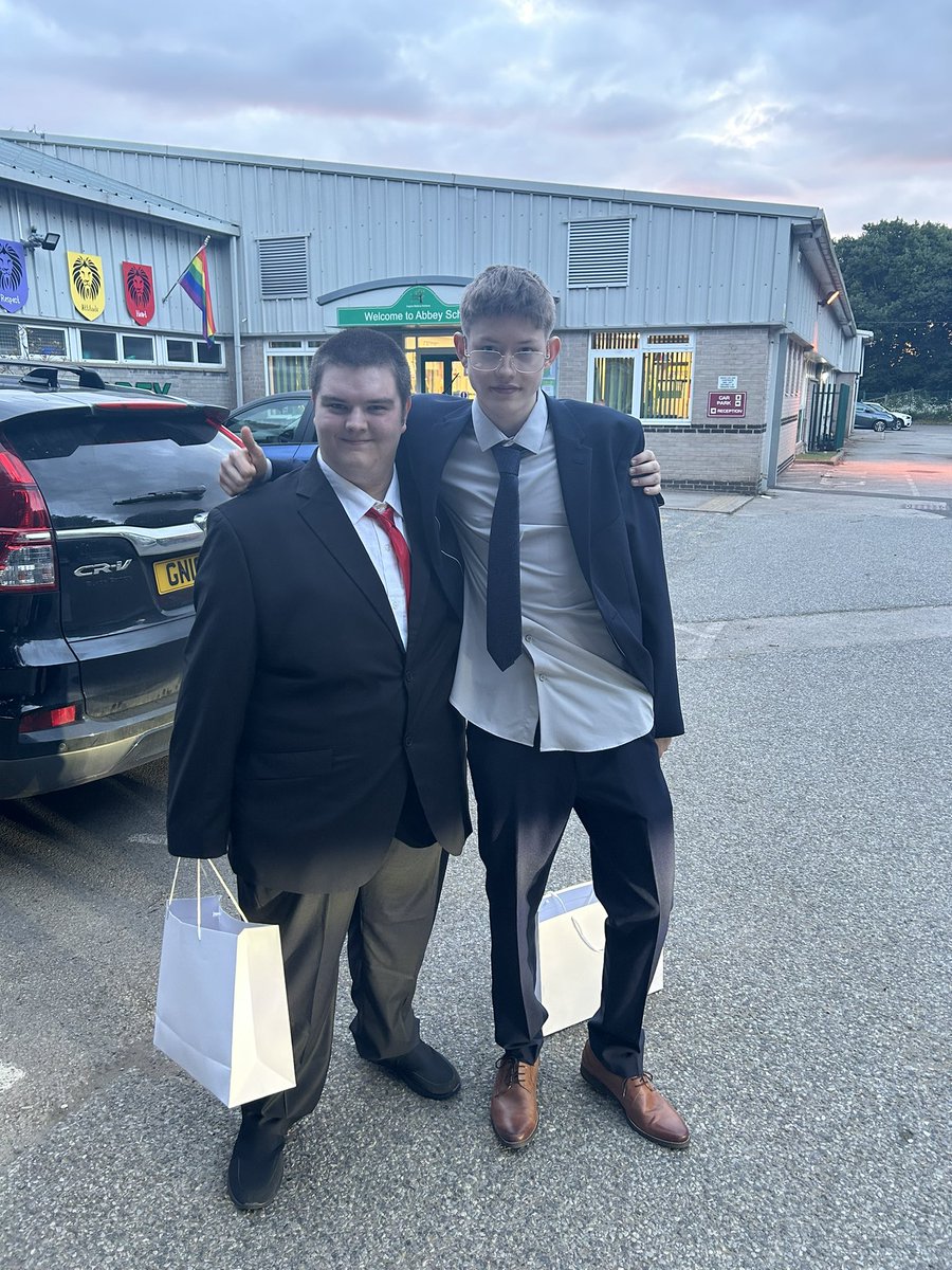 abbeysU7's tweet photo. More memories #Prom2024 🎉🥳 https://t.co/azzurPymVL