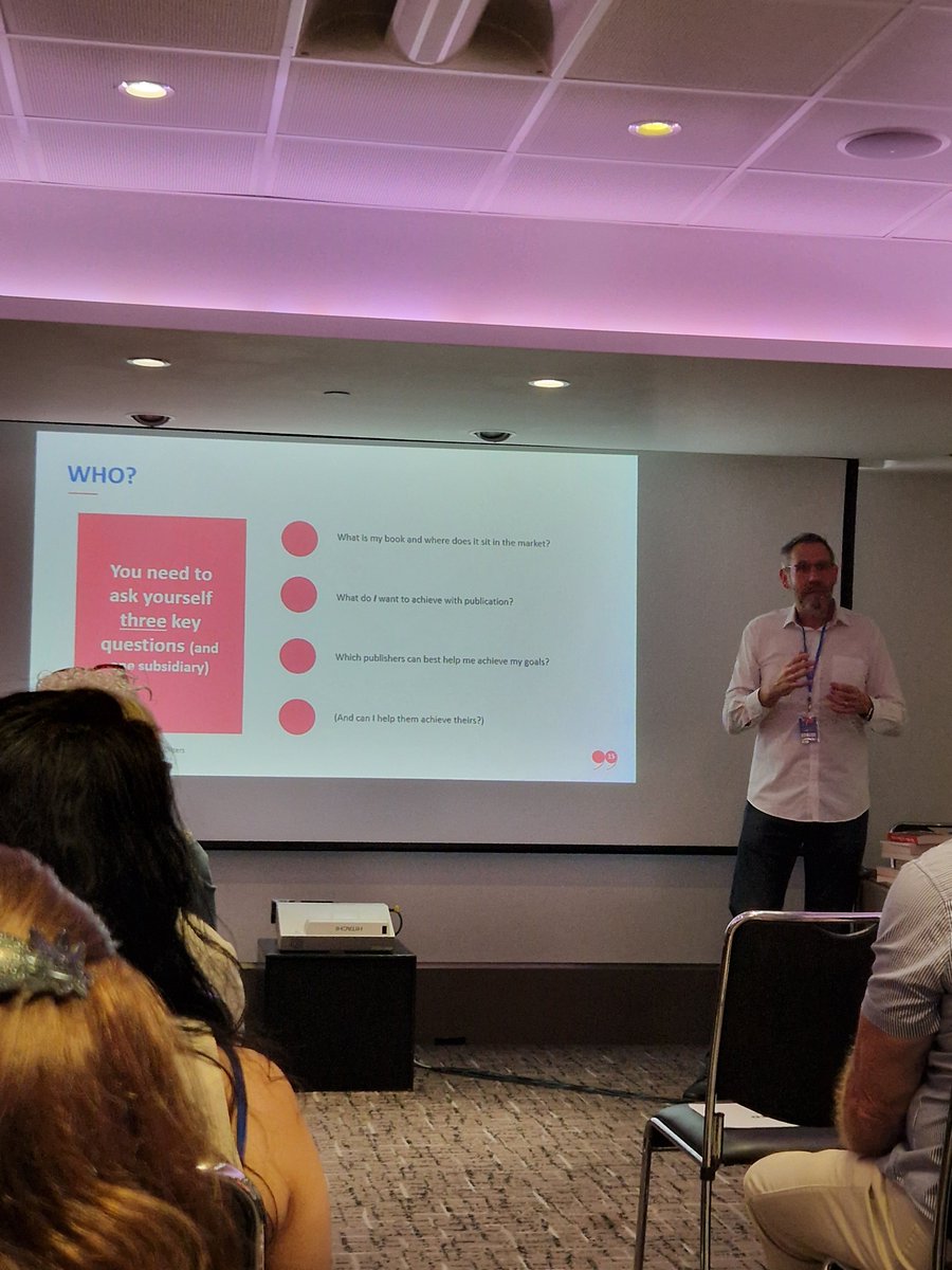 Excellent points by Alan Cane Fraser on working with small publishers! 

There's more than one way to get published.

<a href="/TheWritingAlan/">Alan Kane Fraser</a> <a href="/JerichoWriters/">Jericho Writers</a> #LFOW24