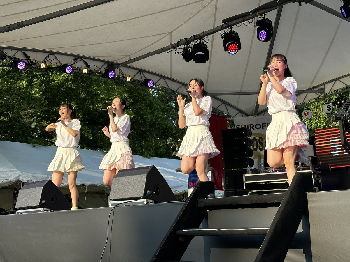 yW2DnxEPpe7Xrca's tweet photo. 2日目の城フェスで、リーフ🌱と
アルプスおとめ🌈🍎のライブを観てきました🎤
*
どちらも最高に会場を盛り上げてくれて
さらに「目指せ!ファーストレディ💋」の
パフォーマンスが最高でした!!👍✨
*
めんこく成長したなぁ〜って、まるで
近所の祖母の気分👵笑
*
お疲れ様でした💐
#SHIROFES2024 https://t.co/zm1ilf7d7z