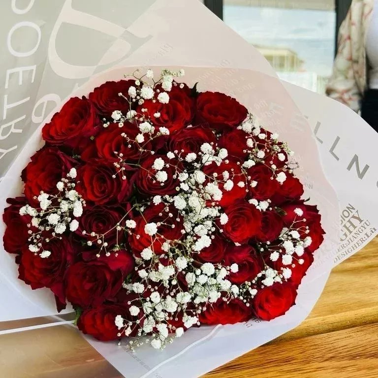 The_RedCareBox's tweet photo. Cramps got you down?😩 Cravings out of control? 😧
The Red Care Box is your knight in shining armor! ✨
Filled with goodies to ease discomfort and satisfy sweet tooths
(we all deserve a treat!)🎁🍬🍫🍩🍾
it's the ultimate period pamper package 😉
#SelfCareMagic
#TheRedCareBox🎁 https://t.co/2Ag5d5grPy