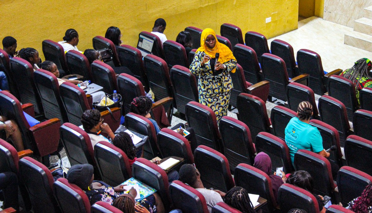 CRePHSNIMR's tweet photo. Day 1
Dr Fola welcomed participants and set the stage for the boothcamp.
Dr Musa took us on a journey on Quantitative Research, Data Analysis and Monitoring and Evaluation .
The sessions were impactful and participants shared their insights.
#boothcamp https://t.co/7SwuULDnmq