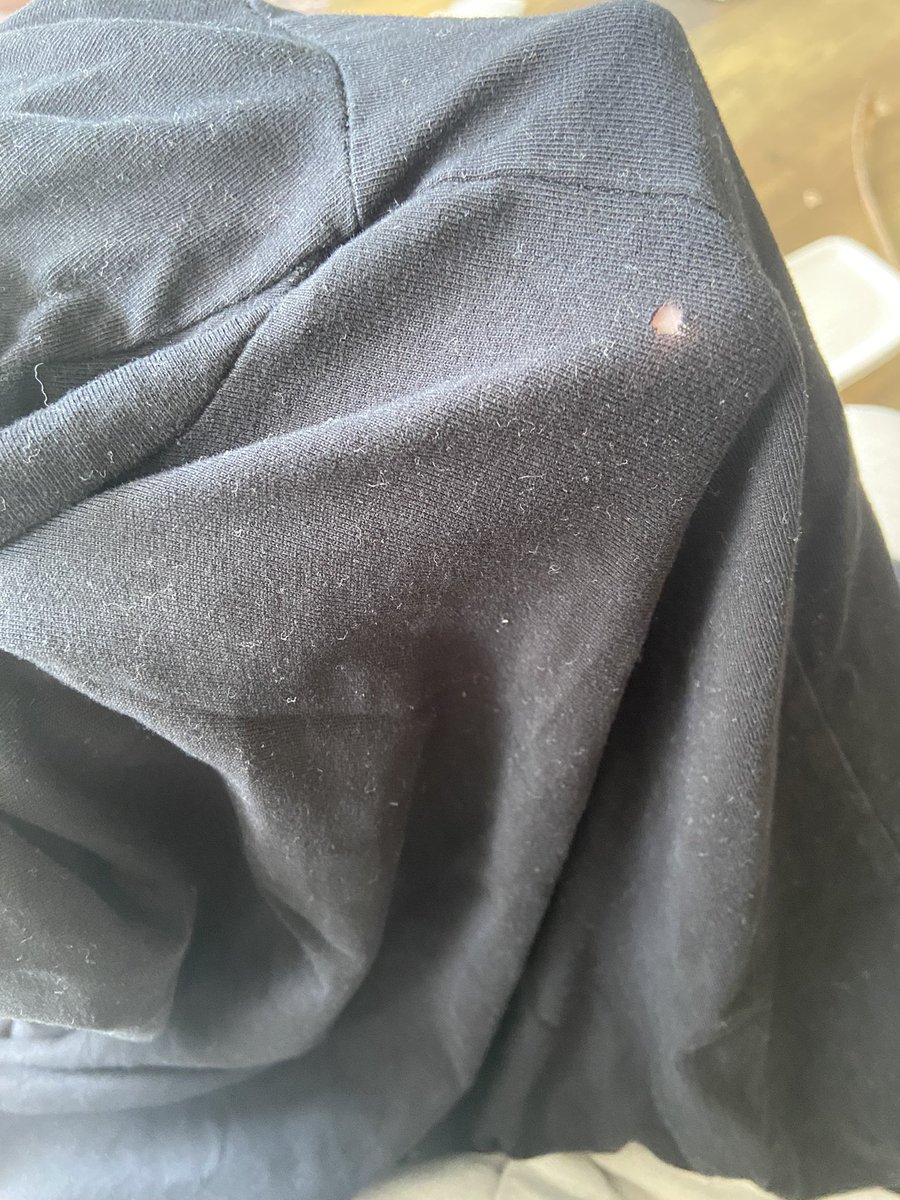 JanaColman's tweet photo. @hm_custserv hi I ordered a dress online and I got a obviously worn tshirt with lots of holes. It evens smells and feels worn? It also has no tag. Disgusting. This piece is like a rag. What do I do? https://t.co/88OoY7IFWX