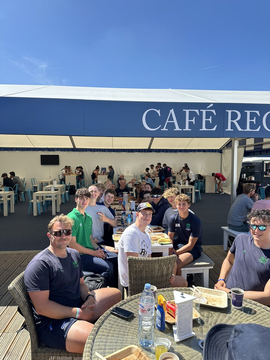 Dream team! First squad breakfast <a href="/HenleyRegatta/">Henley Royal Regatta</a> #kewtherowing